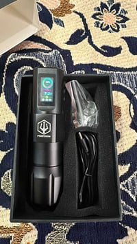 آلة وشم بحكم الوكالة استعمال قليل جدا مع كامل الملحقات مع طابعة صور هد...