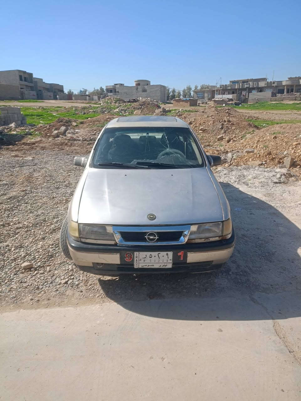 فكترة للبيع حجم 18كاربون بيها محرك زين تحويل ولايس وكالة السعر،30وبيها مجال ***********
