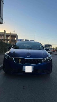 فورتي موديل 17 وارد امريكي السياره حلوه ونظيفه اي نقص ما بيها فقط جراد...