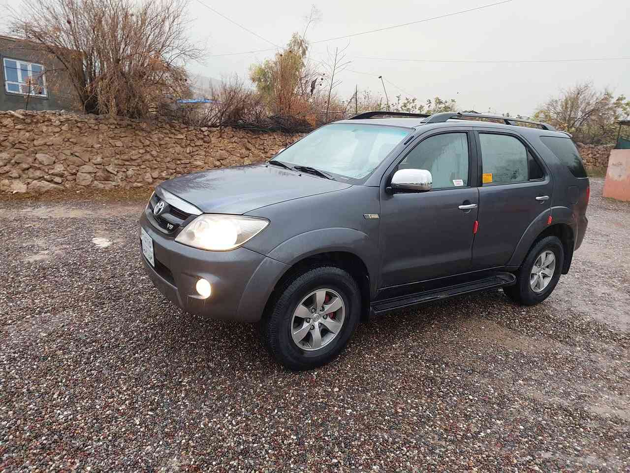 سلام عليكم فورجينر ٢٠٠٦ ٦ سليندر 
ماشي ٣٦٠ الف حقيقي شرط
محارك مفتوح بس شرط كلشي 
قطعةين صيوخ رقم اربيل تحويل غرامه شرط نفص وم  
سعر 135 و ماجل

رقم وتساب *********** *********** خابير
