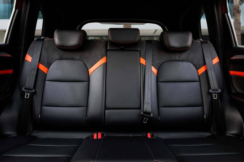 HAVAL DARGO 2022,
✨ ماشیە 49 کیلومتر
فول فول مواسەفات بێ سبوغ✅
✅ ٥ کامیرە، کامیرەی 360 پلە
کوشن کارەبای و کوشن سارد و گەرم و مەساج✅
و کوشن جلد و ئەلکانتارا✅
 ✅ناوەوەی دوو ڕەنگ،
 ✅سەقف پانۆراما
✅هەر چوار دەوری حەساس 
✅ 196 hp , مەکینەی 20 ی توربو
✅ 4WD فۆرویل درایڤ
✅سندوق شەفت 
✅تەحەکومی لایتەکان 
✅wireless charging
سعر 188 ورقە مجال کلش کلش بسیط
واتساب *********** أربيل, العراق
