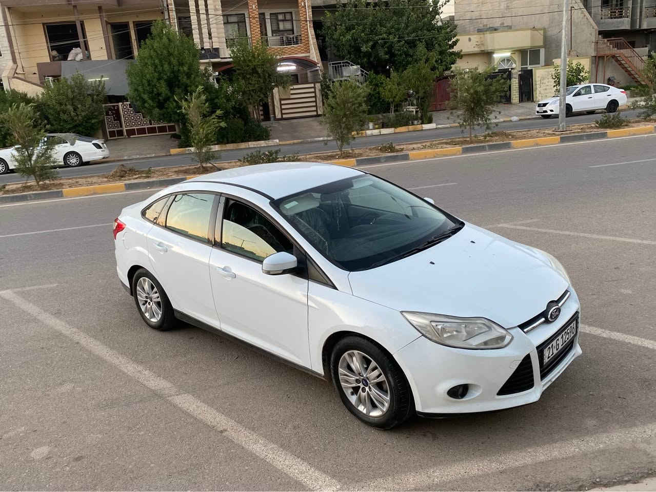 فورد فوكس. 
شتيكي باكو نمونة مالي دوستة 
رةقةمو سةنةوي هةموي تا 2029 تازةية 
4 تايةي نوي. 
131 ميل روشتوة. 
گير مةكينة هةموي بةشةرت. تةريد لةكةل سويج. 
ناوزةردة. شةريكةي نيڤايية. 
سعريشي 73 گلاو مجال. 
دوو پەڵە بەیاغی هەیە. 
***********……
***********……. كالار, السليمانية
