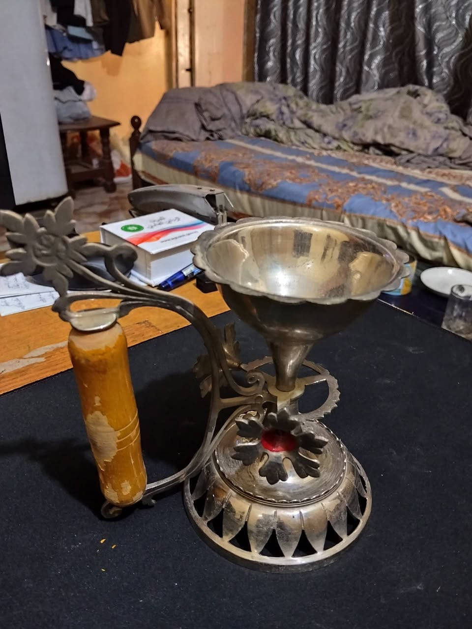 ا
السلام عليكم متاح شمعدان اثري المكان بغداد حي تونس رقم الهاتف ***********
