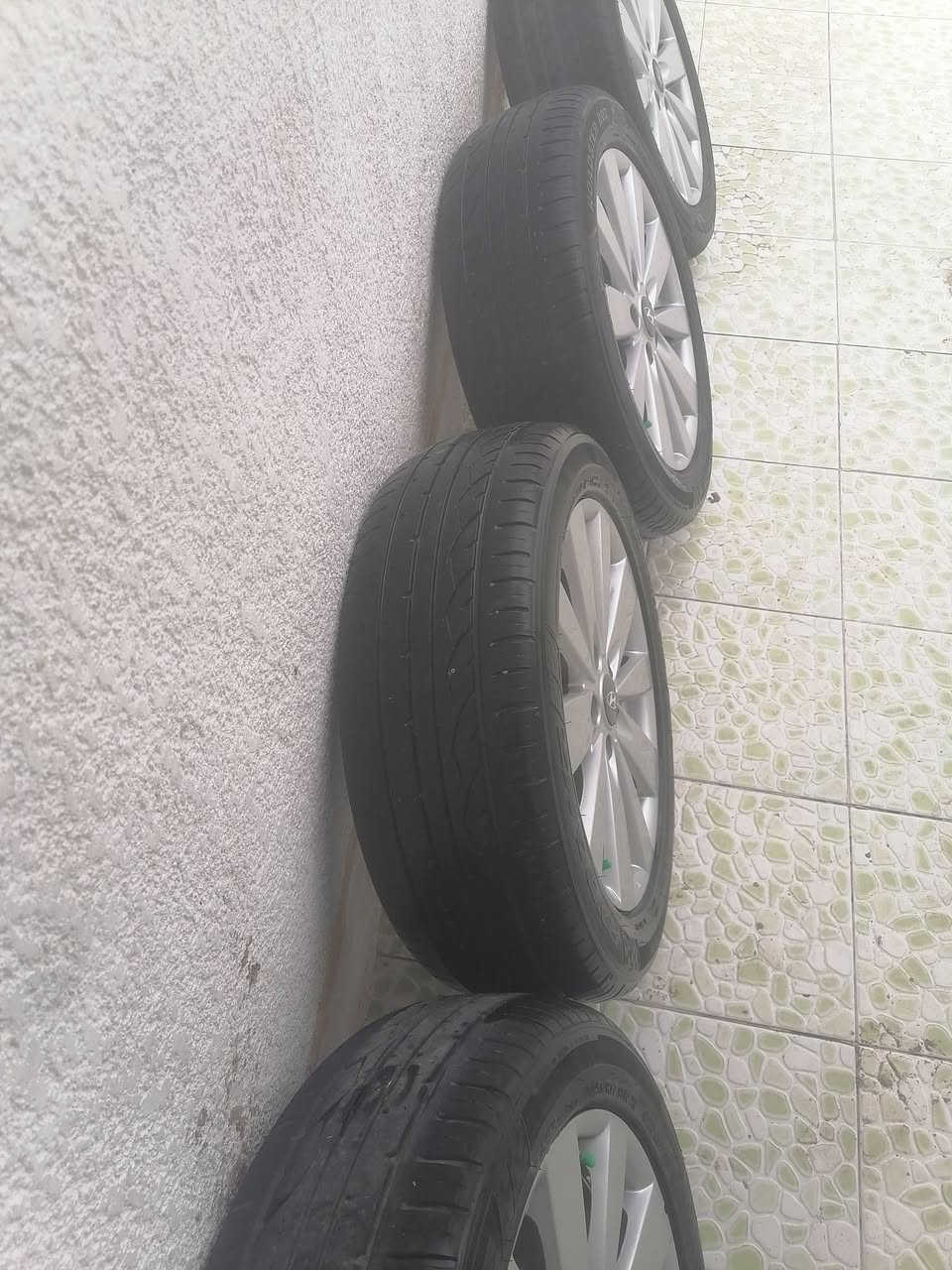 سلام عليكم وياله حجم ١٧ تخم تاير جديده أريده مروس بحجم ١٦ نفس بل صوره مكان بابل *********** مسيب
