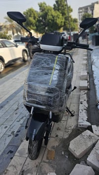 للبيع دراجة كهرباء 1800w شحن كامل تمشي بيه 50 كم   بعده وكالة كامل مع ...