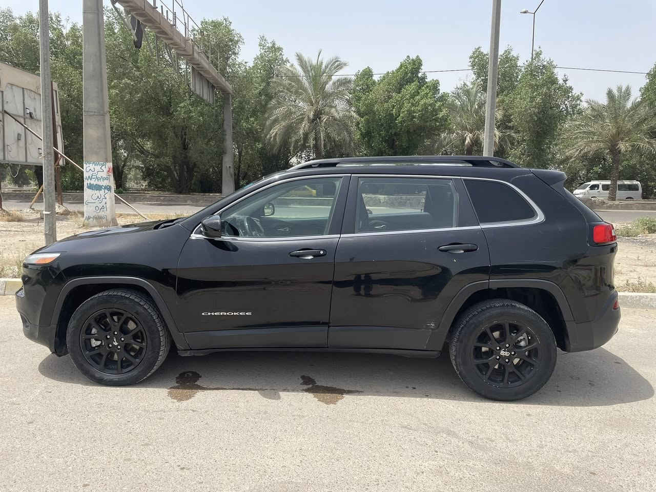 السلام عليكم
جيب بزون ٢٠١٧ وارد امريكي رقم بغداد بسمي تحول ثاني يوم السيارة حادثها جاملغ و باب خلفي مصبوغات جهة السايق و بيها طخة بالباب الخلفي جهة العبري مواصفات شاشة كبيرة تشغيل عن بعد جام امامي اوتو مكينة ٢٤٠٠ مكفولة مكينة و كير و شواصي و لغود مكاني بغداد الكاظمية السعر ١٠٥ بيها مجال حك الجية للاستفسار ***********
