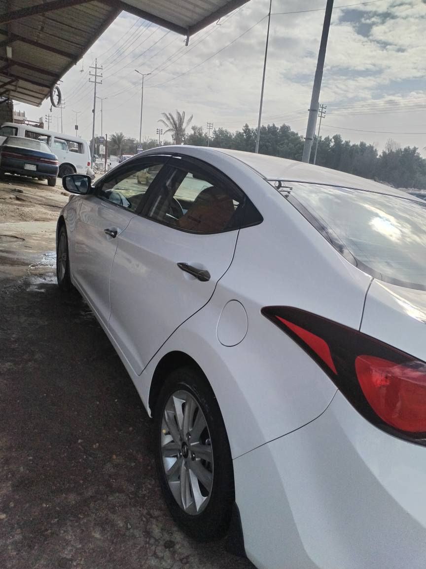 النتره مديل 2015... المواصفات... فول سويج.. 
فتحه سقف... مكينه 1800.... لد امامي... يدات نيكل... تبريد خلفي...خمه ويل كب... اشاير بالمري... اربع دسك... بيه جاملغ الايسر صبغ بلا فتح شرط... الباب الايسر ملاوب بس بلا معجون شرط... السعر 125
جاملغ الخلفي بارد قليل موضح بالصورة. الكل مكفول.. الاتصال *********** النجف, العراق
