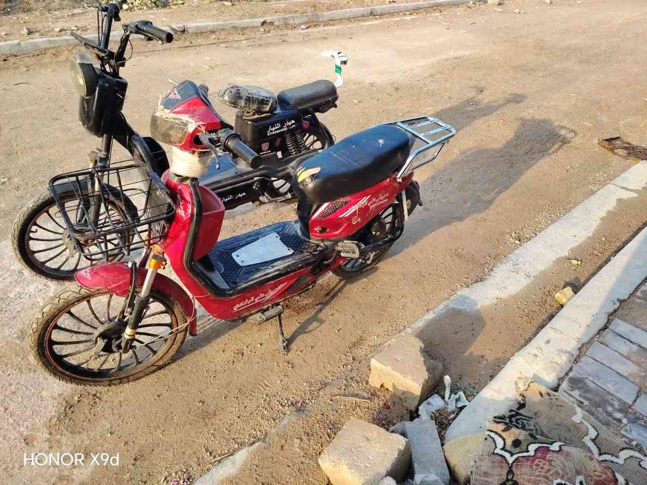 باسكلات شحن جدد نقصهن مكانهن قرنه  فقط بطاريات شراي يتصل ***********
