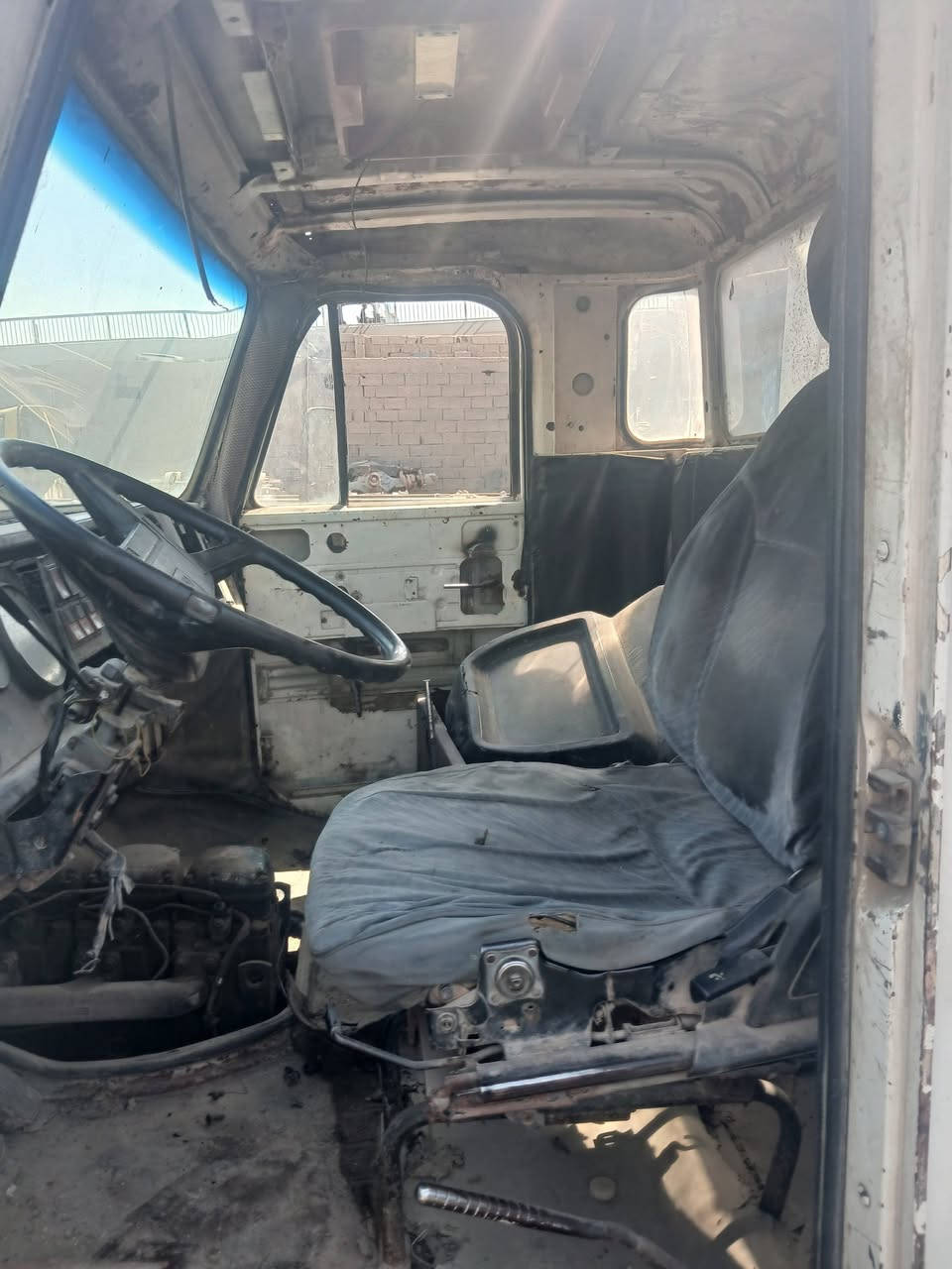 قميار فالفو لبيع العنوان بغداد جرف النداف ***********
