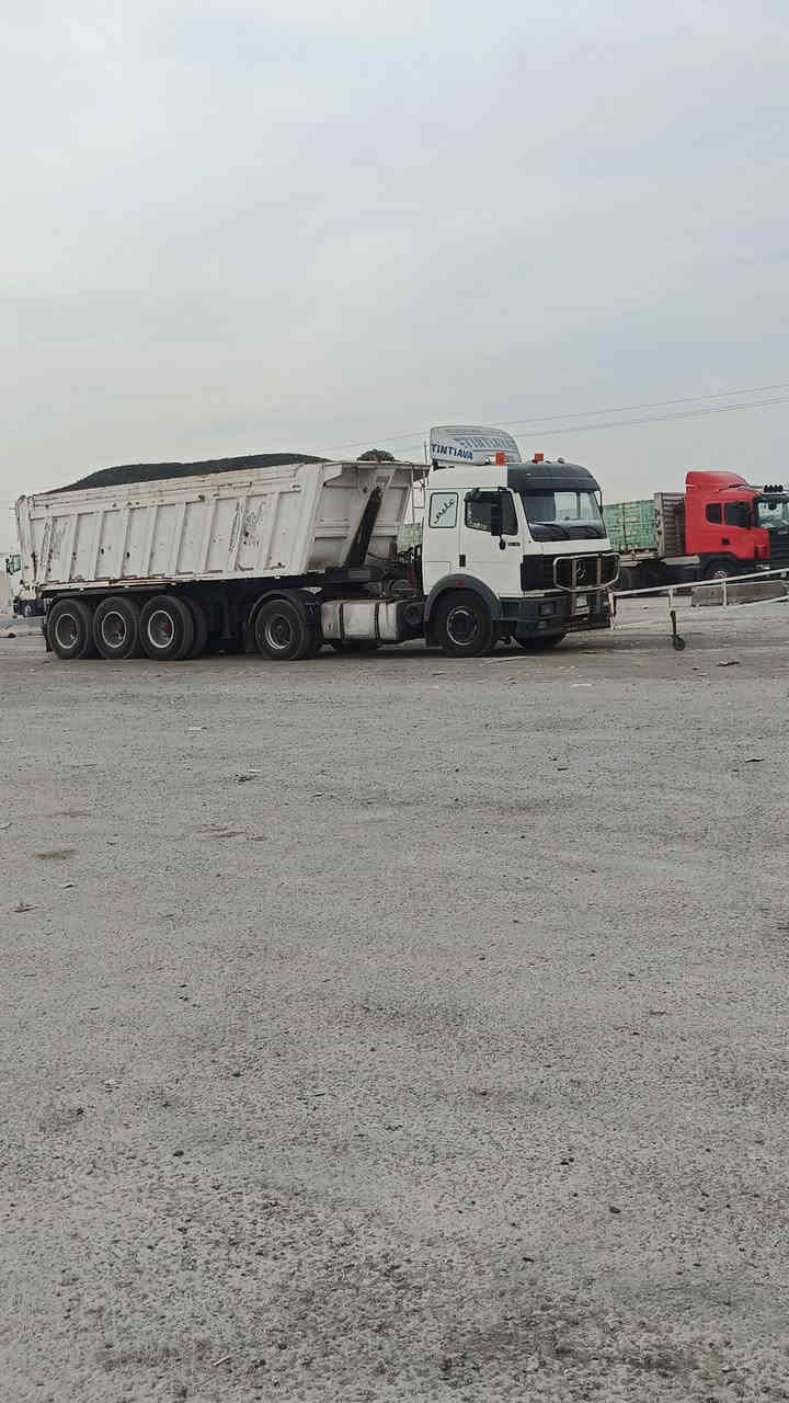 سلام عليكم للبيع كرواتي موديل 94 كفاله كير 160  محرك 50 لاتبخير ولا تنقيص رقم نجف مشروع وطني تخم تاير سياره انضف من الصور  السعر 195 وبيها مجال البصرة الدير ***********
