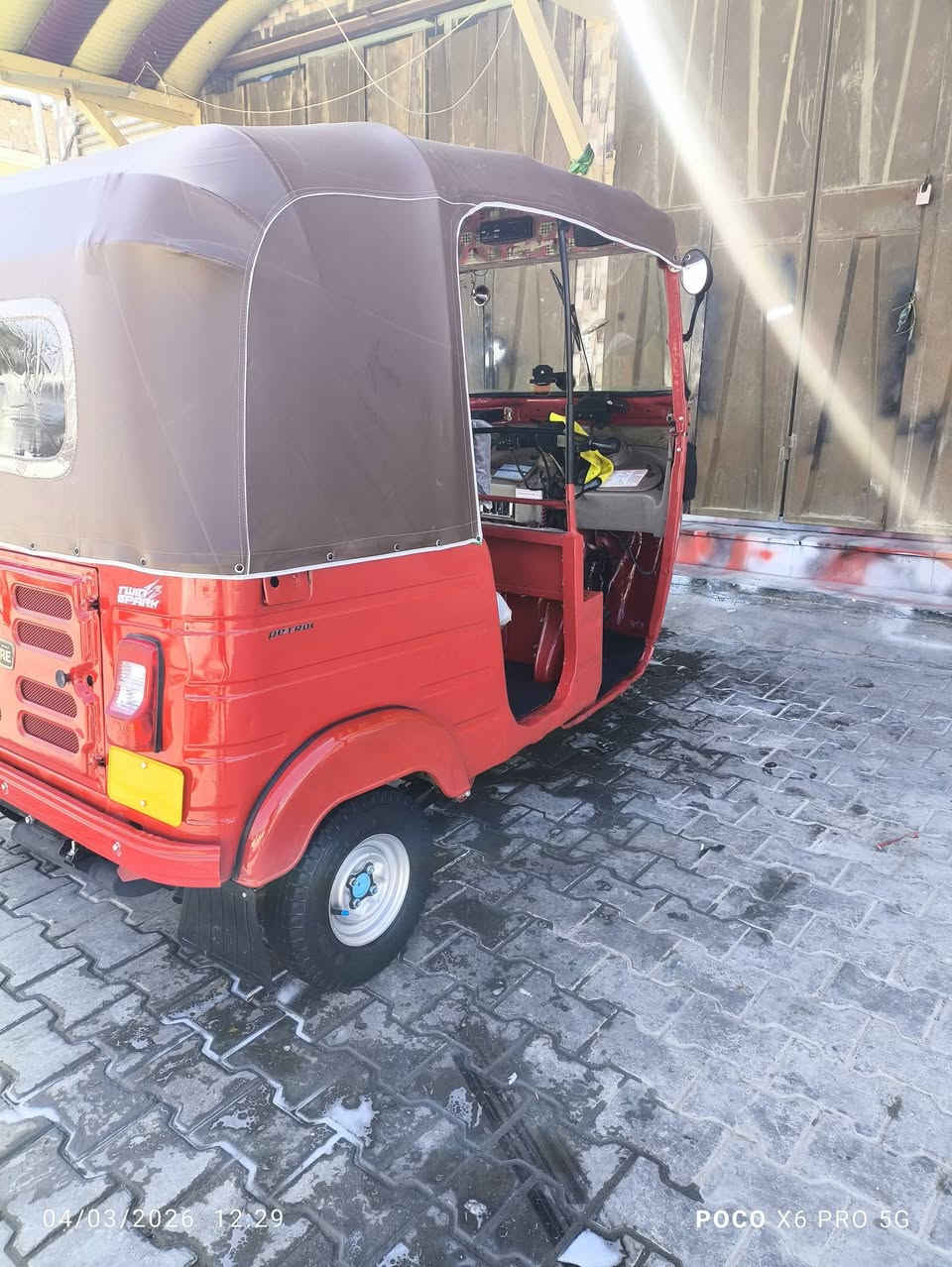 سلام عليكم تكتك موديل 18وراق مكان كربلاء امن داخلي ***********
