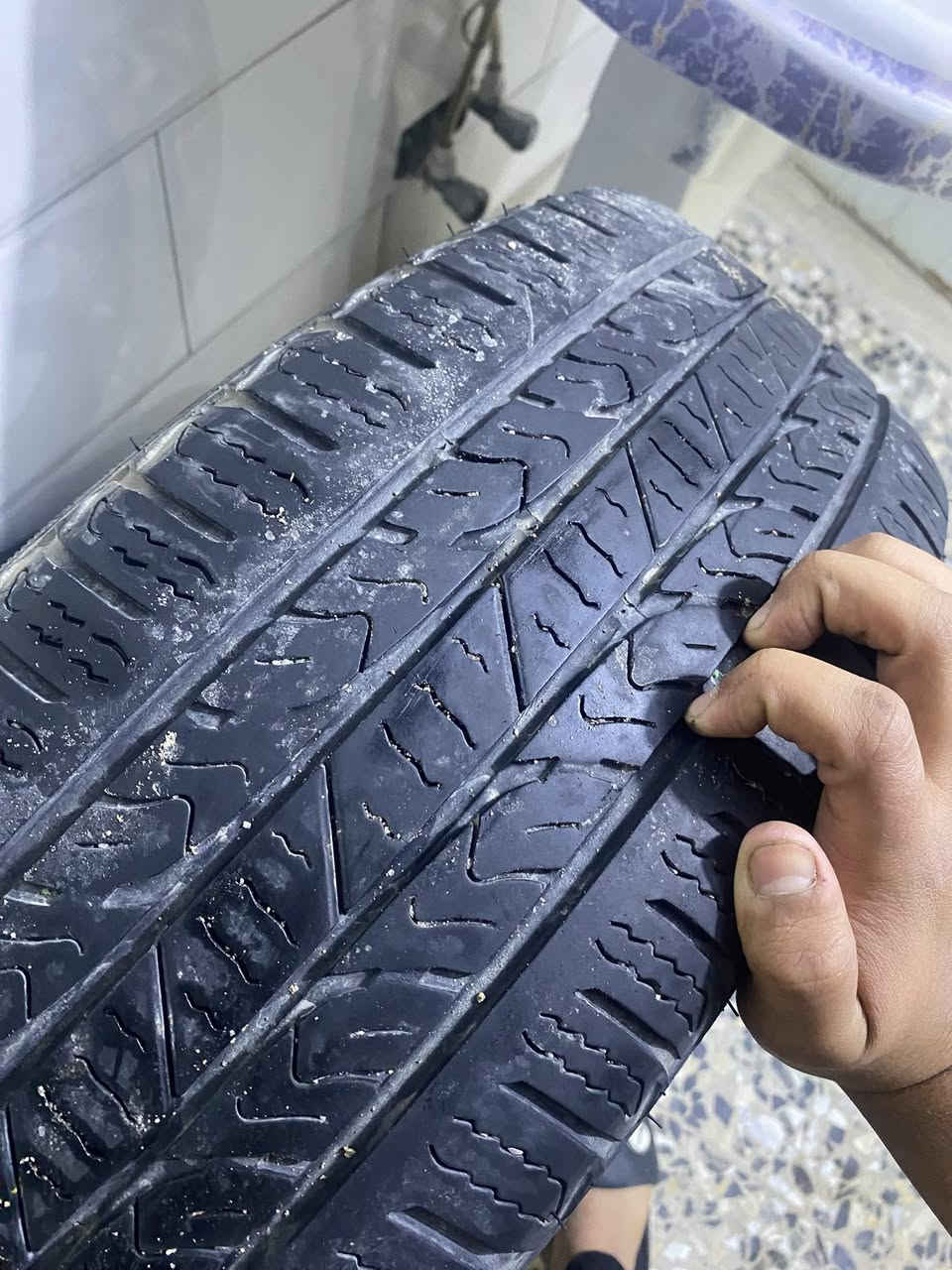 سلام عليكم ويل ابو الورده حجم17ويل جديد كلش هستوني شتريته ويا زوج تايرات نضاف كلش وزوج واحد تعبان واحد مكفول لا فطر ولا لحيم ولا عواج مكاني البصره رايده ب 300هوه وتايرات رقمي ***********@إشارة
