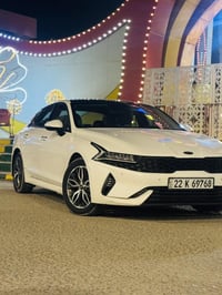 k5 (خليجي )  الموديل /2021  المحرك /2000 دوش المرغوب لا دونز ولا تنقيص...