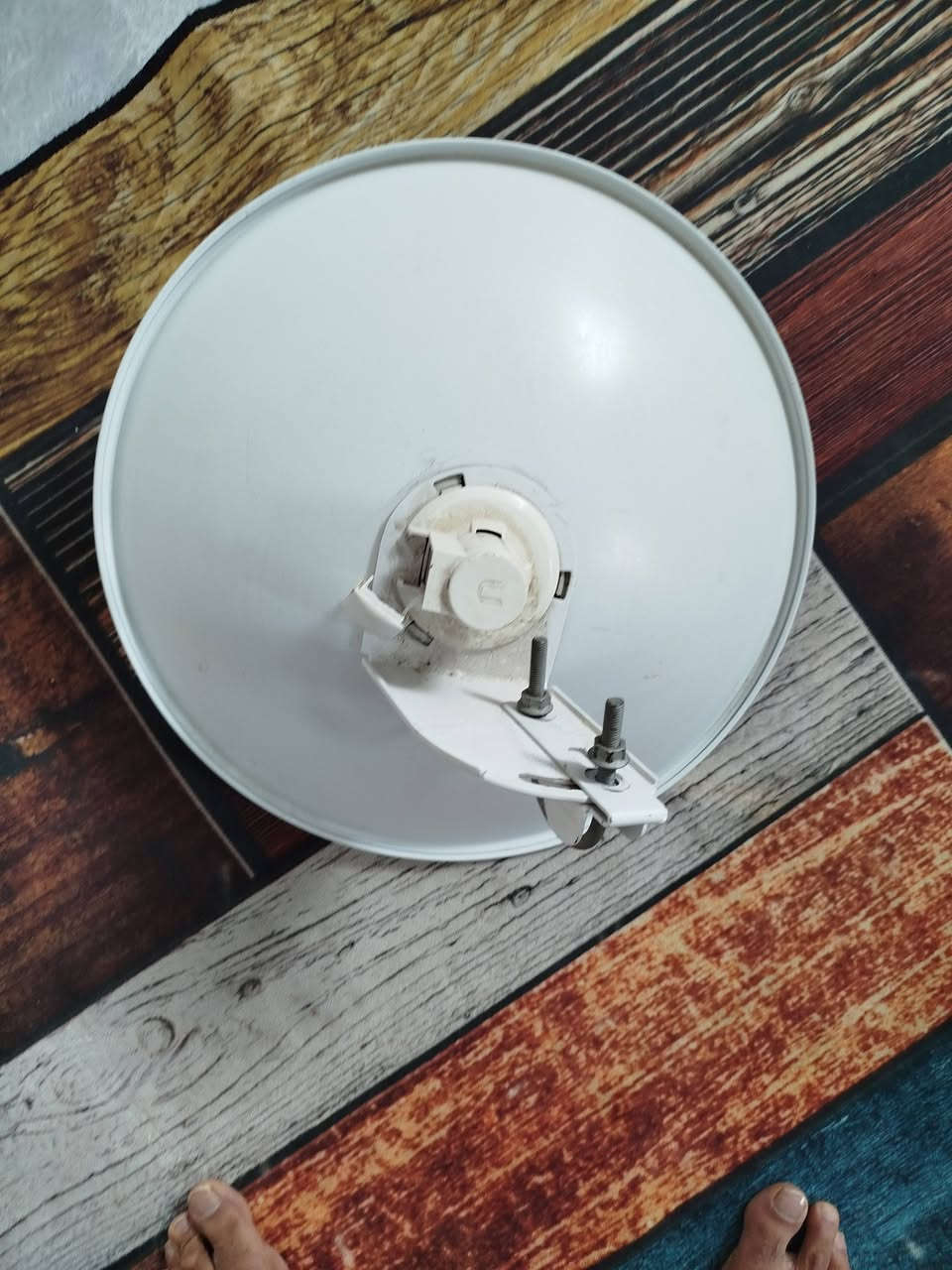 صحن انترنت جديد للبيع السعر 60 مكاني حي العسكري ***********
