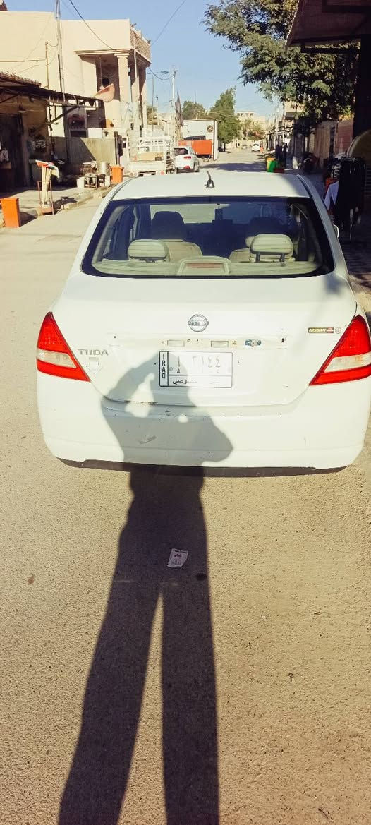 السلام عليكم نيسان تيدا مكفوله من ضربه موديل ٢٠٠٦ كير مكينه خير من الله تخم تير هذا رقمي ***********
