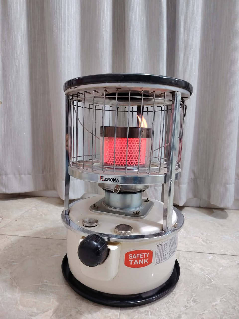 صوبه كيرونا الاصليه الكوريه جديده طك الكارتون للبيع بسعر ٦٨ الف صلاح الدين قضاء بلد  حي الزهراء ***********
