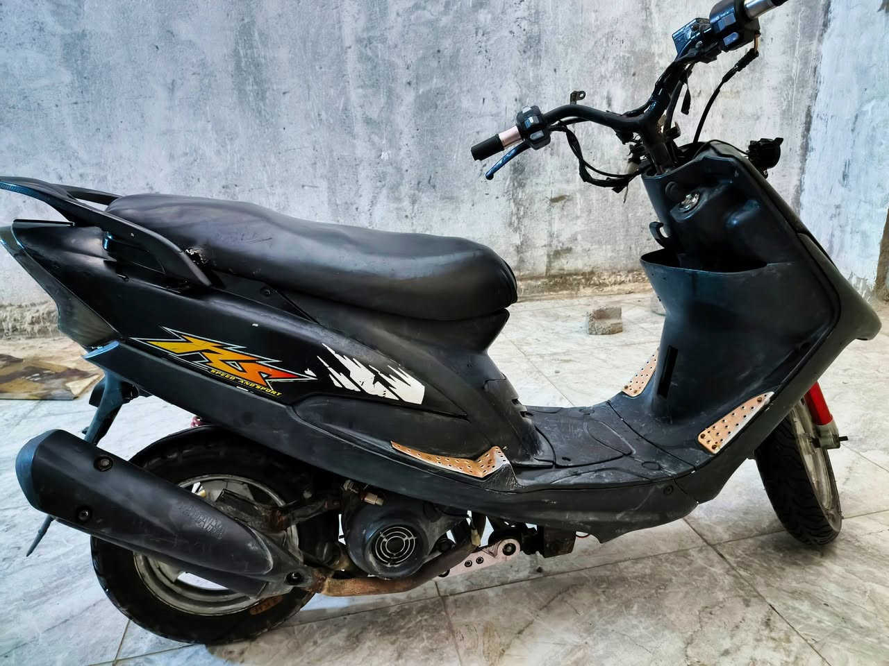 سلام عليكم ماكس عدله للبيع شغاله كهربائيّات كله شغاله مكينه ناعمه بوشه 49 شلعه و معدل السعر (350) بيه مجال تواصل خاص او رقم  ***********
