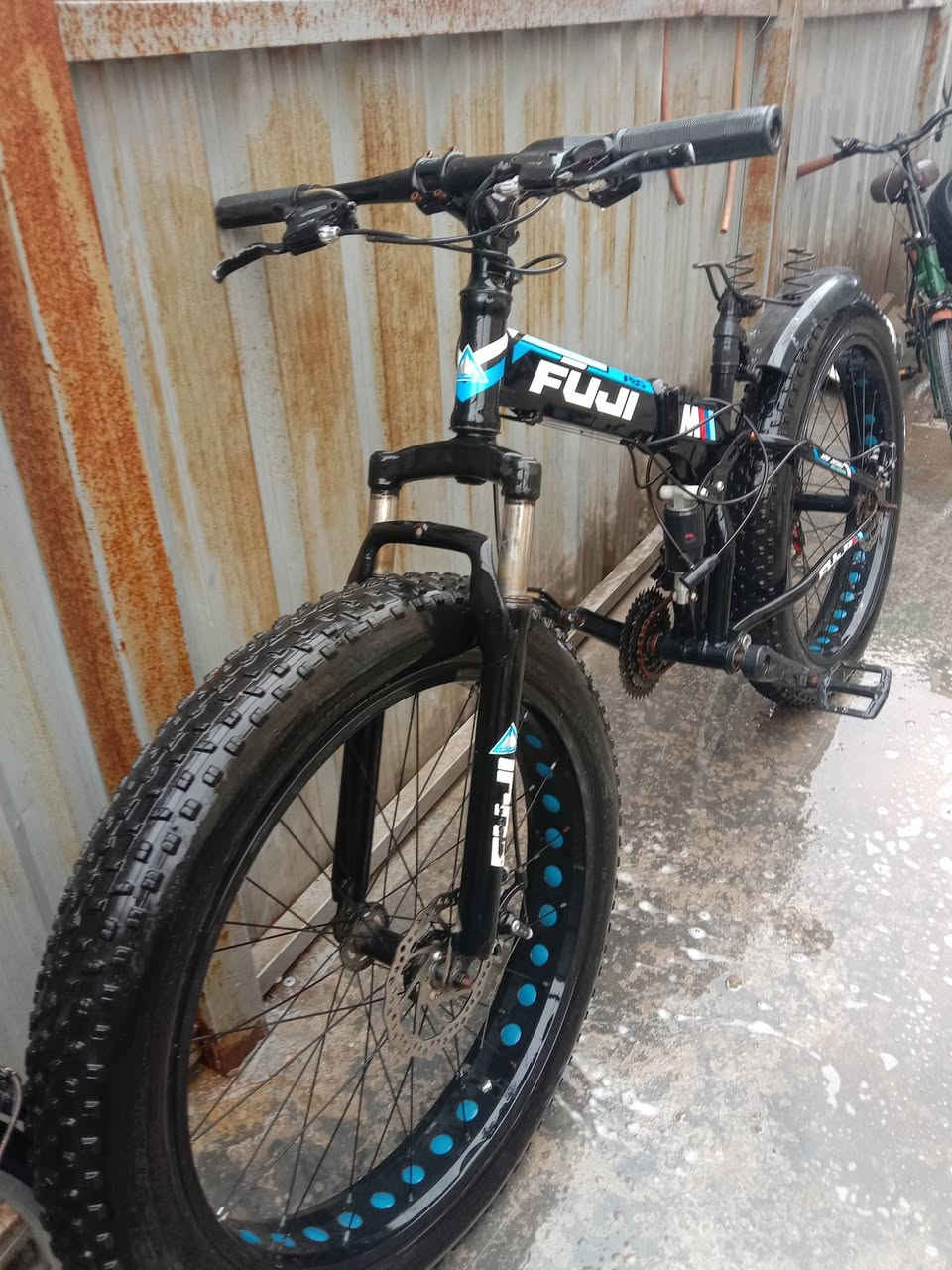 بايسكل دبابه كلشي ما بي نضيف سعره 250 الف للستفسار على الخاص


**إذا كنت صاحب هذا الإعلان وتريد حذفه لأي سبب، رجاءا أرسل رسالة إلى الدعم الفني**