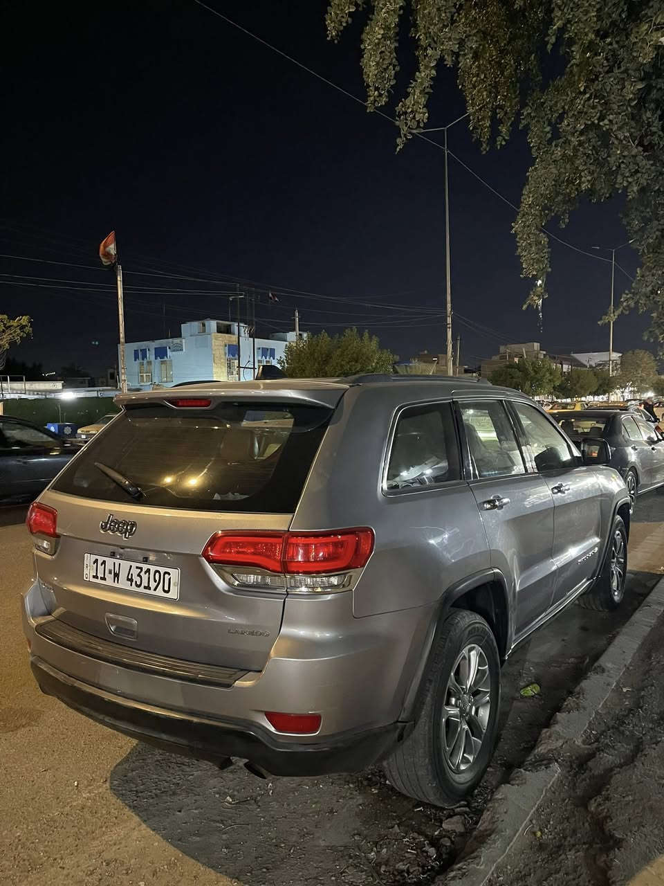 من رخصة الادمن 
السلام عليك جيب لاريدو 2014 امريكي حادث امريكه جاملغ وبنيد وبل عراق الجاملغ الخلفي والباب الخلف السايق خمس قطع صبغ ابيع حزام السياره مناقصهه ولا برغي كير مكينه خير من الله تبريد ثلج 
مواصفاتها
بصمه
بصمه ابواب
8سماعات 
8 نمر كير طيارة
شاشه انظمه قياده 
شفتات 
والمواصفات البقيه معروفه 
رقم الهاتف ***********
سعر 174 وبيها مجال قليل حك الجيه
