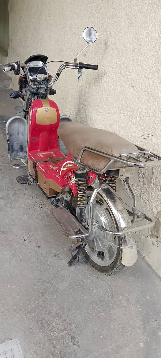 السلام عليكم ماطور شحن لبيع ٥ بطاريات السعر ٢٢٥ وبي مجال للاستفسار الاتصال على الارقام   ***********
***********
