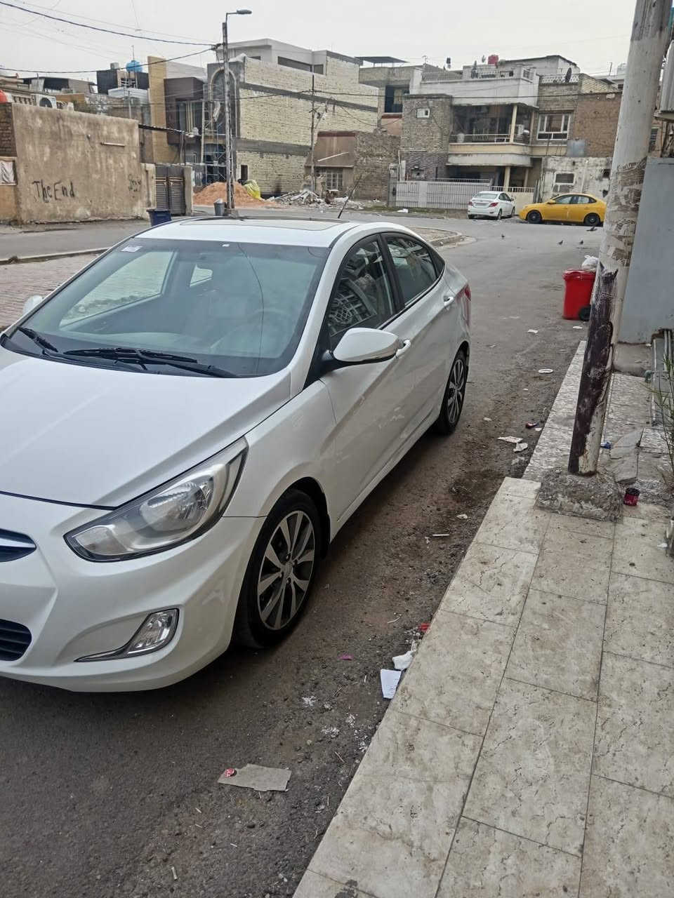 السلام عليكم اكسنت خليجي فول مواصفات. محرك 1600 رقم بغداد بسمي السيارة بيها 3قطع صبغ  السعر 105وبيها مجال.   موديل 2015  العنوان بغداد حي القاهره ***********
