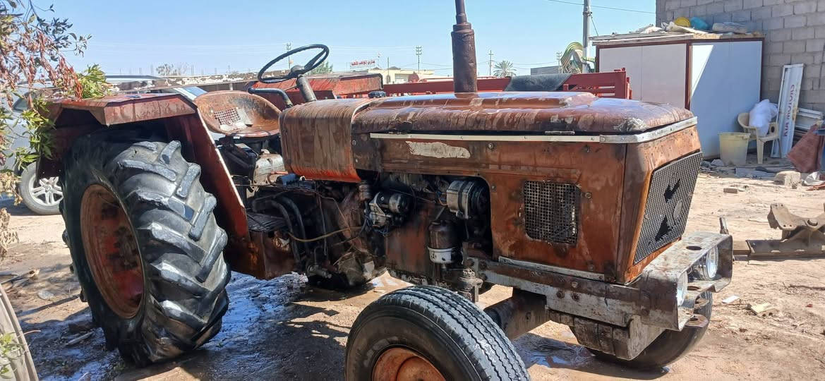 السلام عليكم
كاروبه عنتر للبيع موديل ٨٩ بدون رقم مكفوله من محرك وكير واكسل شرط الشغل باور ستيرن صدر جديد شغاله سلف وباتري جديد لايت امامي وبريك دهن جهاز الرفع شغال تايرات الكبار فوق نص العمر كشر بلادي مكينه مال جناي 
(السعر ٣ مليون وربع ) وببه مجال قليل للشراي 
المكان كربلاء / طوريج 
للاستفسار الاتصال على الرقمين 
***********
***********
