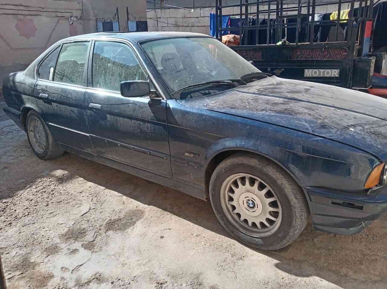 سلام عليكم بي ام 535 لبيع سيار حلو نضيفه بس ما مغسول سيار رقم نكليزي بعد ما مستلمه وكلاه ما اسوي تحويل مو مباشر 55 و بيه مجال بي واستاب ***********  ملاحضه اني مكلف بل نشر ني
