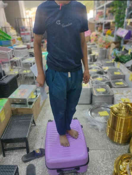 تم بحمد الله وصول بضاعه جديده 
#حقيبة سفر
( #أقل طلب 1 سيت)
#سيت حقيبة سفر 3 قطع 
شرط #جيلاتين وضد الكسر 
#سعر السيت 3 قطع 70 الف وتوصيل مجاني 
يتوفر( توصيل مجاني)لجميع محافظات العراق 🚚 
للحجز #واتساب    
       ***********

             https://t.me/alsajadmanzali
رابط البضاعه في قناة التليكرام 👆 👆 👆
