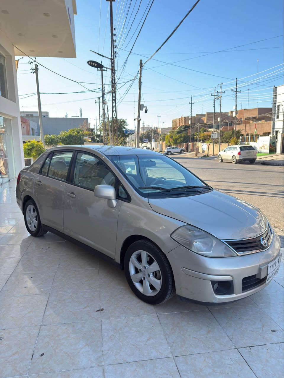 نیسان تیدا ٢٠١١
بێ سبوغە بەس ٤ جێی تعدیلە

‎مواسەفات :
١- ناو زەردە  ٢- ناو فۆرمیکەیە  ٣- مەکینە گەورەیە ١٨  
٤- لایت ئۆتۆیە بەرز و نزم دەبێت  ٥- گێر ئۆتۆماتیکە 
٦- چەکمەجەی ناوەراست بیلادیە  ٧- شوێن حەینەکی هەیە 
٨- کامیرەیە  ٩-  ویل کەپە  ١٠- تعدید سورعەیە 
١١- تەبریت و گەرمی بە شەرت  ١٢- ABS

سەیارەکە بێ تەقە و رەقەیە تازی پێش و پشتی توند کراوەتەوە
سەیارەکە گێر و مەکینەی بە شەرت بێ کێشەیە نەکراوەتەوە 
بەس کەمەک بوخاری هەیە
لە هەولێرم 
نرخی $٨٦ قوفلیتی
ژمارە مۆبایل ***********
***********
0️⃣7️⃣5️⃣0️⃣3️⃣4️⃣4️⃣6️⃣0️⃣0️⃣8️⃣ أربيل, العراق
