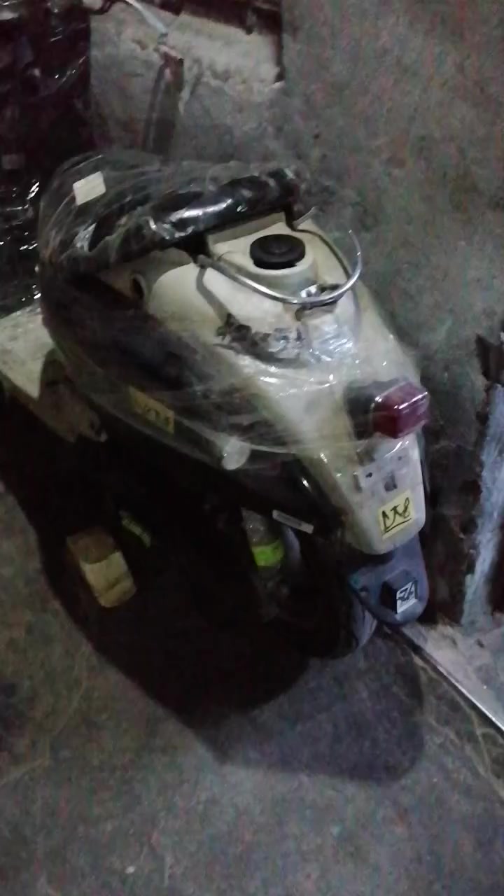 السلام عليكم هاي الدراجه للبيع رايتها 200 وبيها مجال وراح احط لكم رقمي بفد واتساب  دراجه كلش حلوه راح احط لكم رقمي بيها فدوى واتساب 200 وبيها مجال ***********
