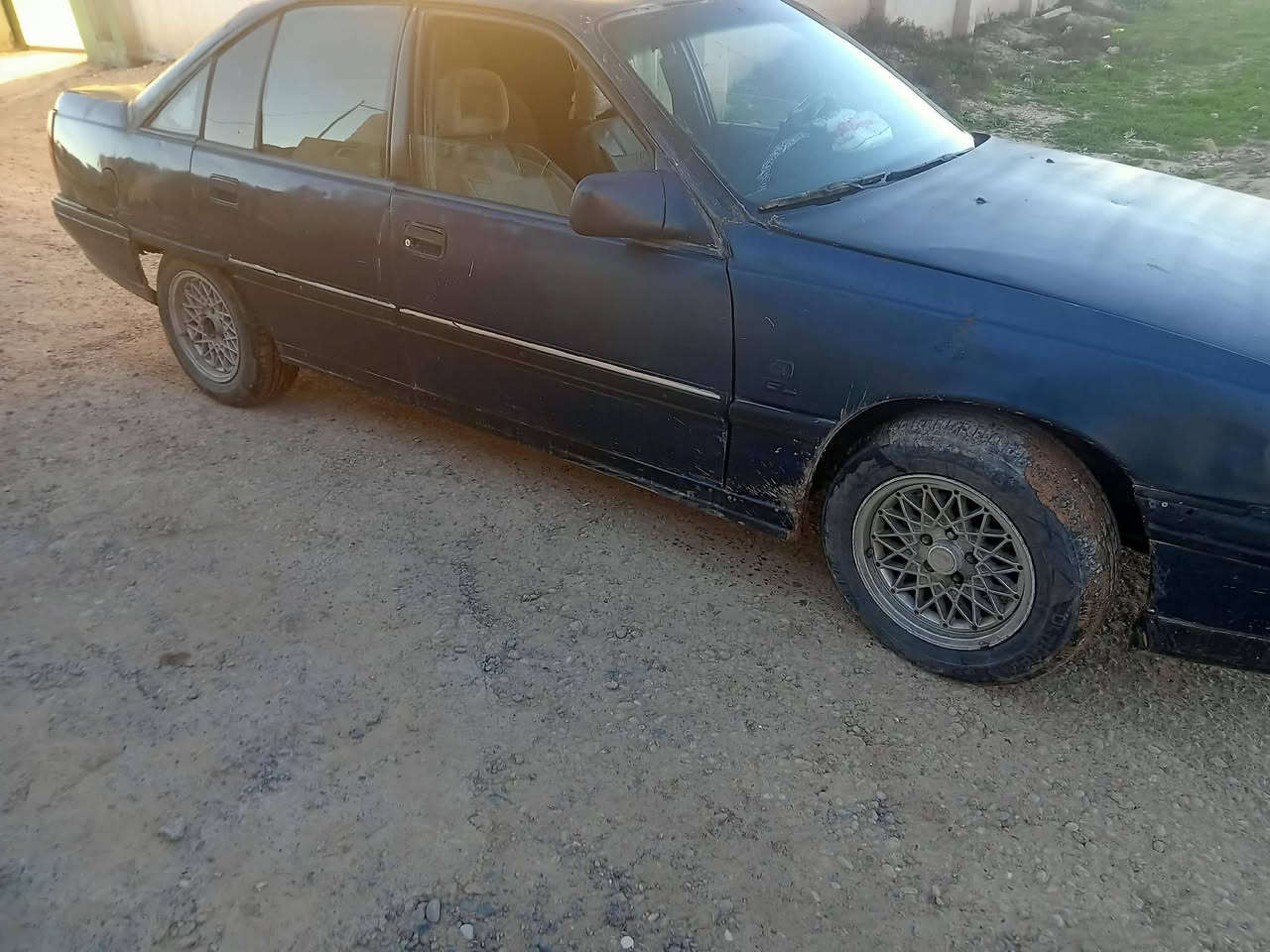 اوبل اوميكا
موديل 1990
ارقام جديد 
حجم20
شرط تحويل او وكاله
بي ضربه صفحت سايق
السعر.  23 
***********/////***********
