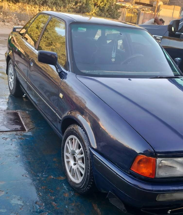 اودي  حجم  80
موديل  92
رقم بغداد انكليزي 
بدون حادث  
صبغ  جماليه
محرك  08  دوش
كير اوتوماتيك 
دواخل  نظيفه
سياره  مانقصها  شي
غير  راديتر  التبريد  
ومشتريها   لكن ماكو مجال  اكمله

38 $  بيها  مجال قليل
بغداد شهداء العبيدي 
***********
