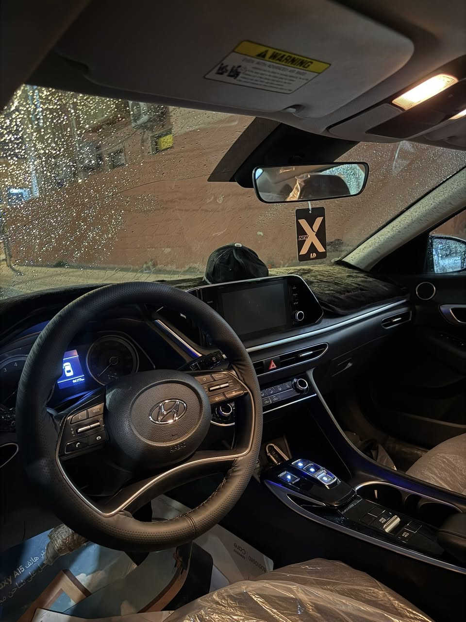 سوناتا 21
وارد امريكي
حادثها جدآ بسيط
 بدايت البنيد
وجاملغ الامامي بي بارد 
محرك 2500
ماشيه 95 كيلو متر 
السياره اي نقص ما بيها 
مكان السياره / الرمادي 
للاستفسار صاحب السياره
***********
