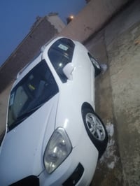 ٢٠١٠ • ٧ راكب • مكينة ٢٤٠٠