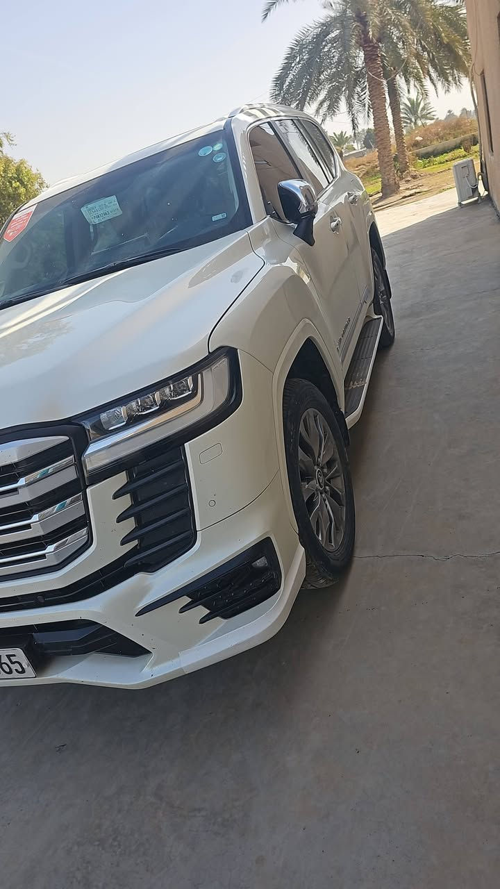 لاندكروز ٢٠٢٣
VX لمتد
فول الفول مكفوله كفاله عمامه 
ماشيه ٦٨ حقيقي  
*********** تواصل
