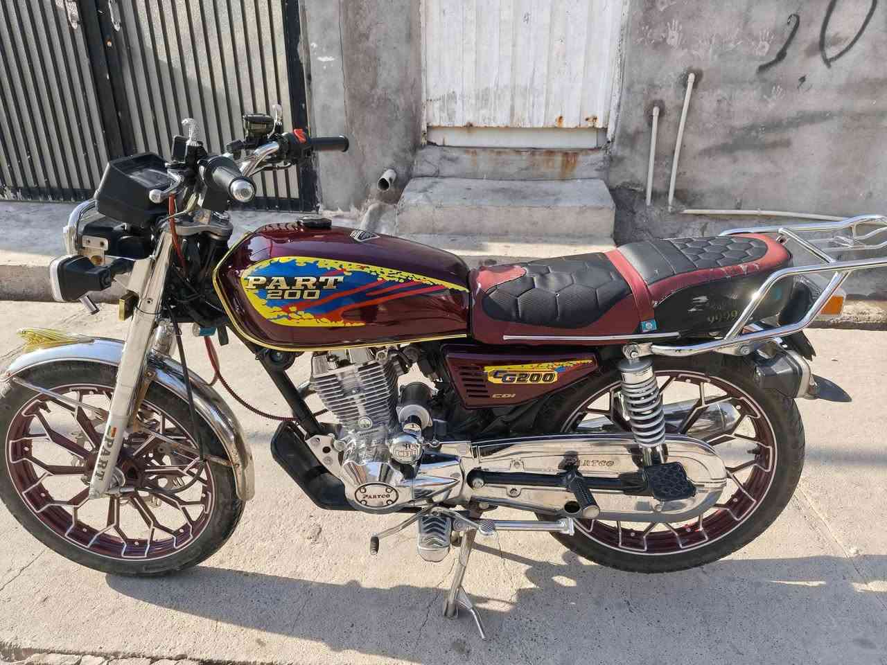 نوع الماطور بارت محرك 200 موديل 24 سعر الماطور 450 دولار فيه شوي من المجال***********
