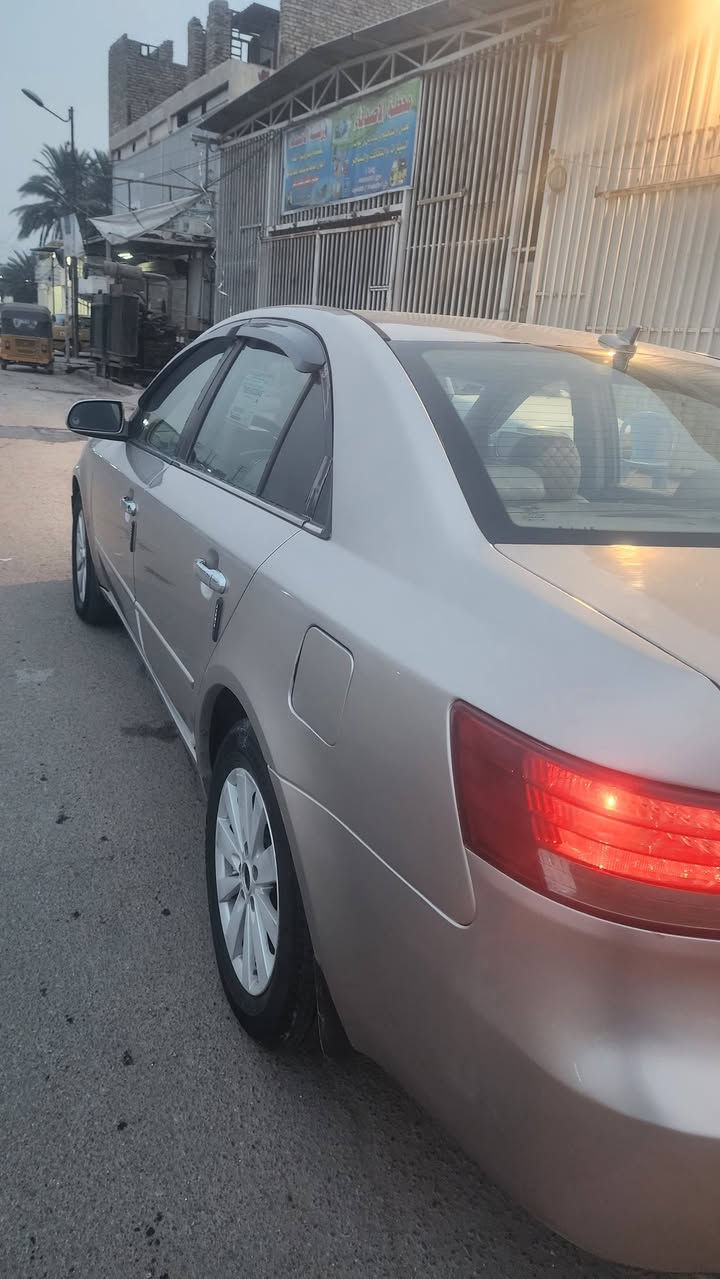 سوناتا ٢٠٠٦ مكينه v6 سياره مصبوغه حزام حادثه جاملغ لأمامي مكينه كير تخم تاير  سعر 80 بيهه مجال مكان سياره لمحموديه ***********
