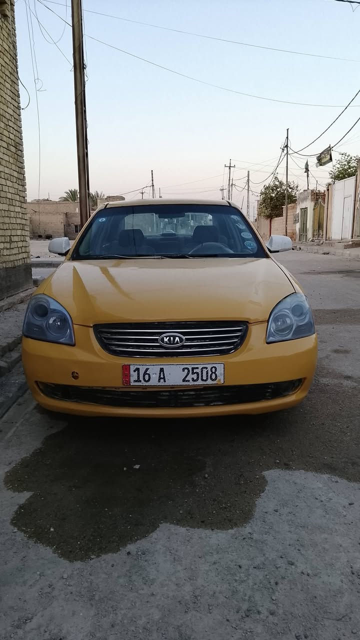 السلام عليكم سياره اوبتيما 2008 امريكيه سياره بيها فخذه جهه اليسرى سياره نظيفه تخم تاير تبريد ثلج مكينه وكير  جداد سياره باسمي سنويه ال 30 شاشه تحكم استيرن محرك 2000دوش سعرها 75 وبيه مجال سياره أحله من صوره استفسار هذا رقم ***********
