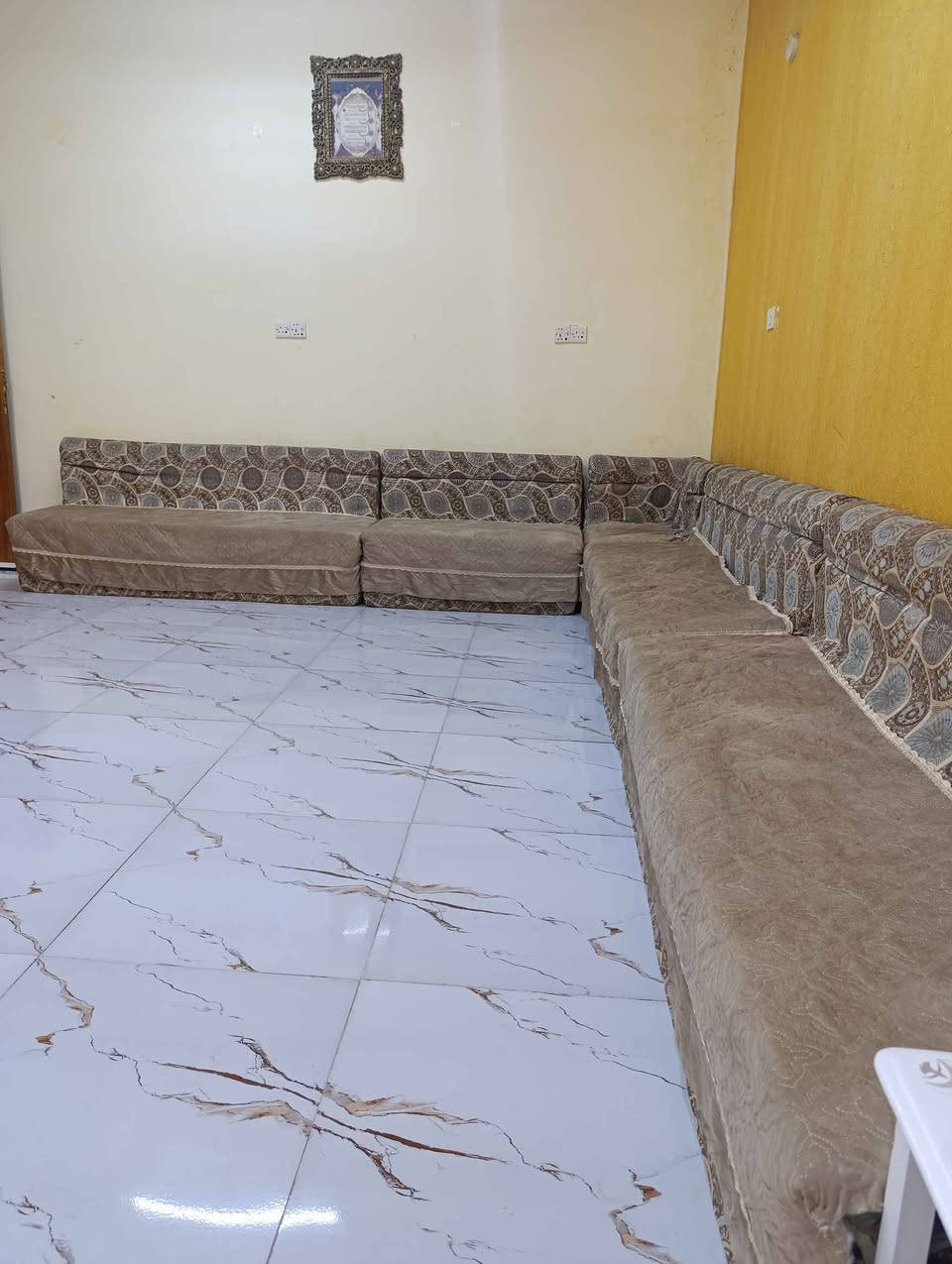 جلسه عربيه تتكون من 8 منادر و3 زوايه
سعرها 400 الف

عنواني البصرة ابو الخصيب البصرة, العراق


**إذا كنت صاحب هذا الإعلان وتريد حذفه لأي سبب، رجاءا أرسل رسالة إلى الدعم الفني**