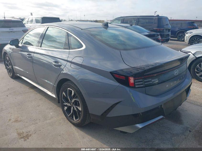 🔴 اعلان مزاد  🔴
~~~~~~~~~
🚘نوع السيارة :  2025 Hyundai Sonata Sel

🔍الفئة: Sel

❌الحادث او الضرر : كما موضح بالصور  

🚀حجم المحرك :   2.5L 1-4 DI, DOHC,

⚙️السلندر: 4

🛞 نظام دفع المركبة:  Front Wheel Drive

💰#السعر : حسب المزايدة  
29/12/2025
🗒تاريخ مزاد السيارة :# 

لحضور المزاد الرابعة عصرا لدى مكتبنا ‼️ 
*********************************************
*********************************************
☑️عنوان النجف الاشرف / المناذره /بدايه شارع الحيره..
☎️للاستفسار والاتصال على الارقام التالية ☎️: 
مكتب ياسر العبايجي للمزادات الامريكيه
***********
***********
_________________
🏦 مكتب ياسر العبايجي للمزادات الامريكية والكندية لتجارة جميع انواع السيارات الوارد الامريكي 🇺🇸والكندي 🇨🇦 
 اختصاص مزاد( COPART ,IAAI, MANHEIM)
