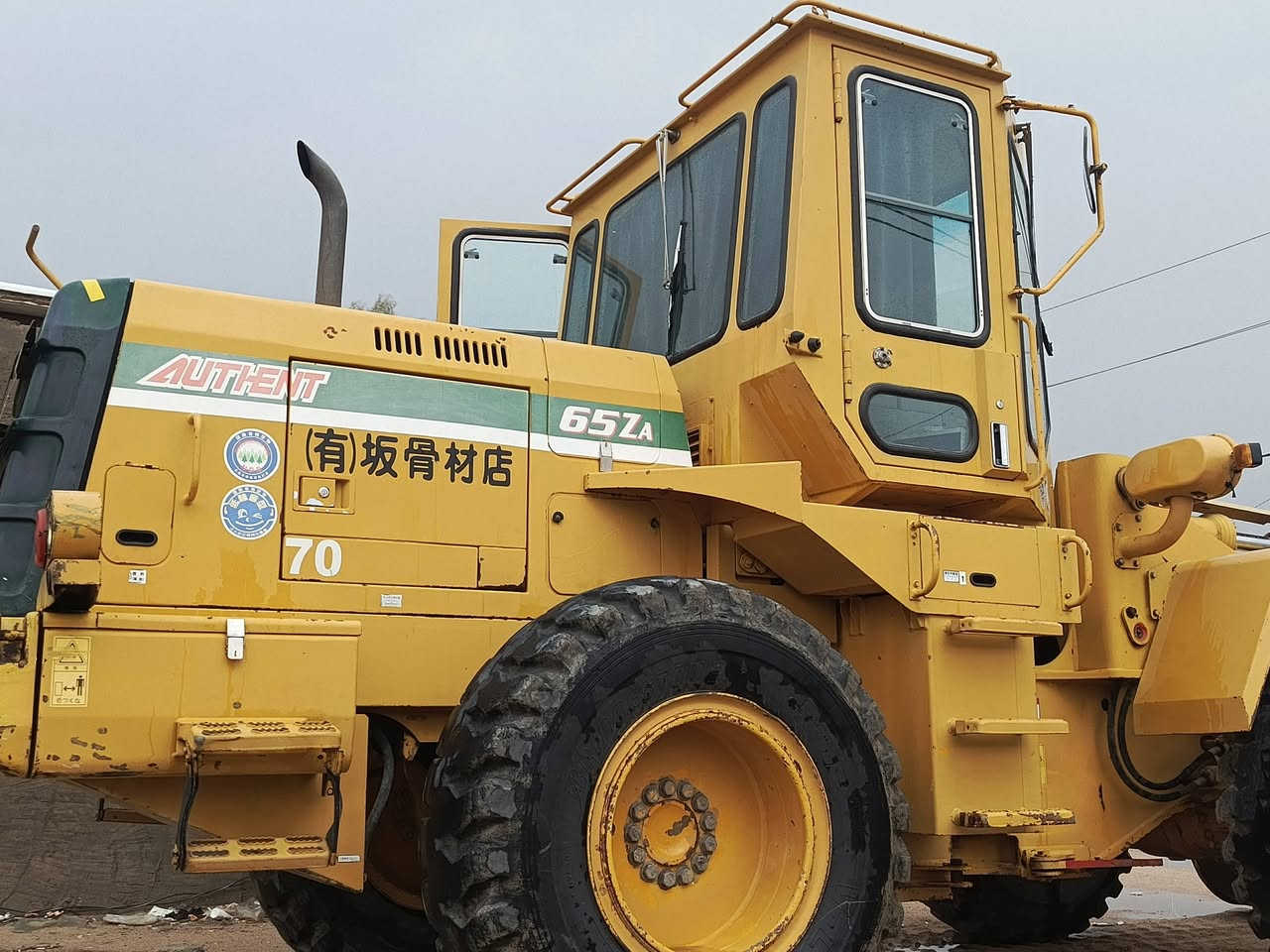 سلام عليكم شفل كاوسكي لل بيع مكينه مكفوله عامه ماكينه خير من الله
محرك ازوزه 
مشتغله 7000 الرقم ***********
