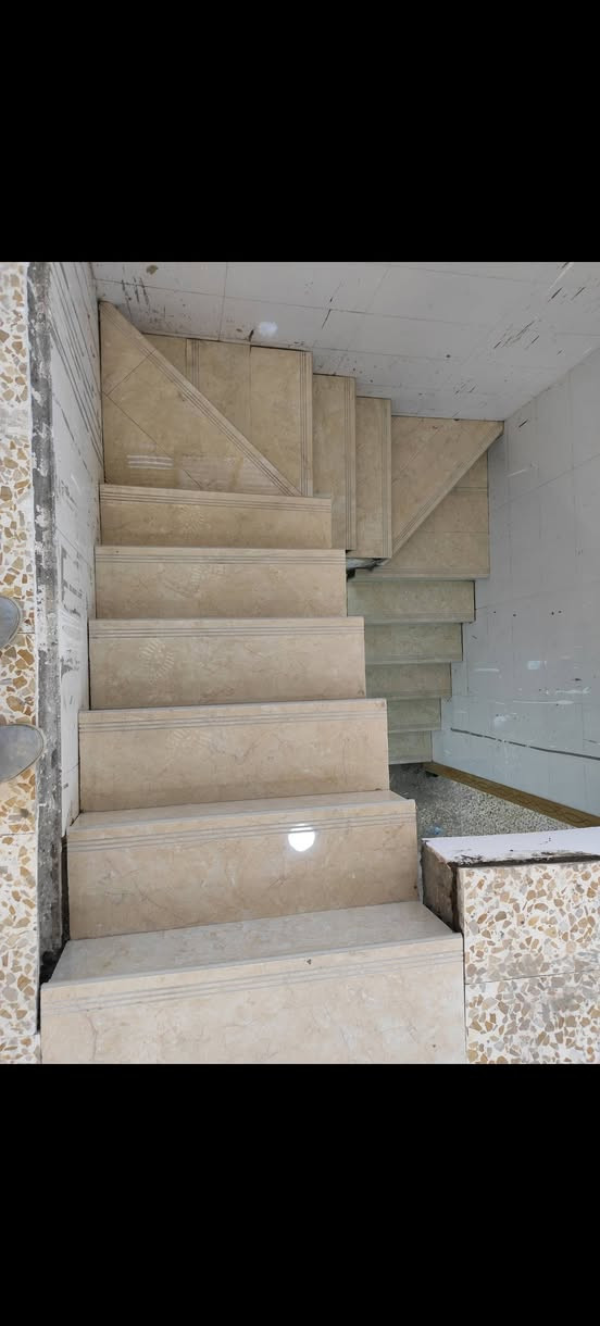 السلام عليكم من رخصت مدير الكروب نبذه من شغلي شغل سراميك مرمر كرانيت بورسلين حجر بكل انوعه ماده او اسمنت الستفسار ***********
