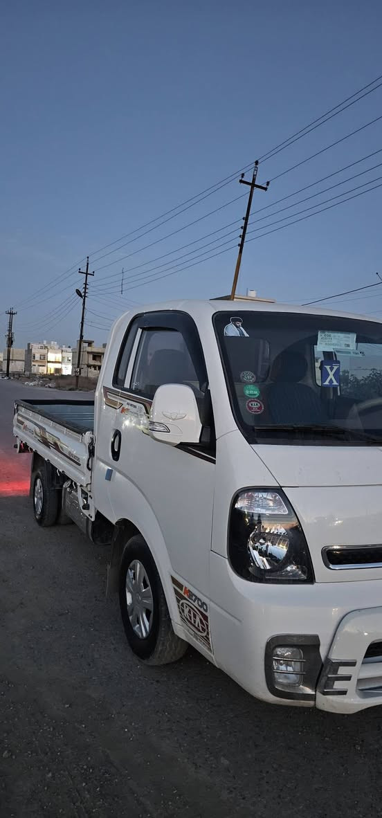 السلام عليكم كيا نثيه البيع نضيفه كير محرك مكفول سنويه جديده  رقم انكليزي شاصي مكفول  تدفئه  و تبريد شغاله بيه طخه بسيطه من الصفح مثل ما موضح بل صوره سعر بل خاص
 ***********
***********
