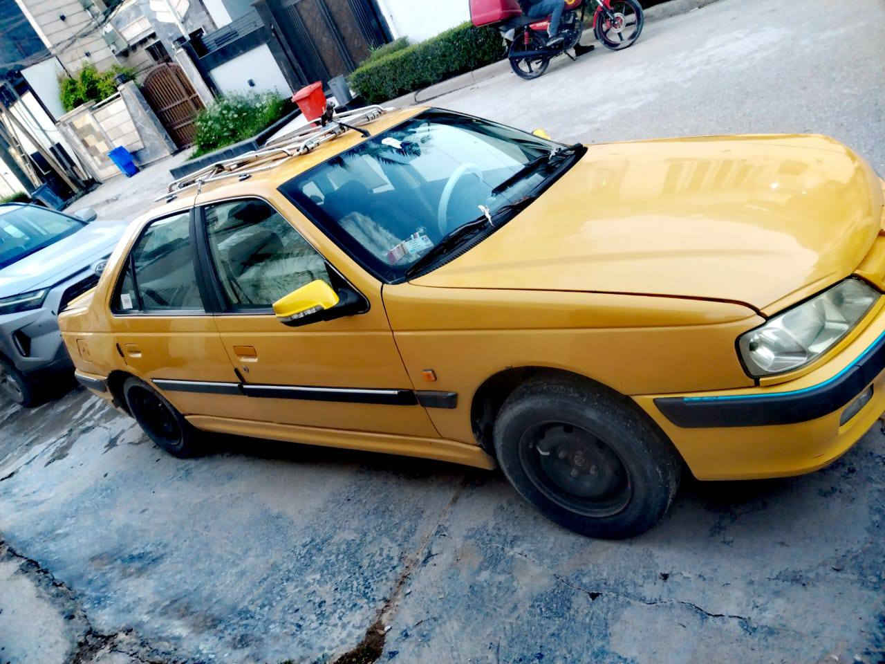 سلام عليكم 
بيجو بارص موديل 15 نظيفه 
صبغه حلوه وكاعده عليه سيبايه اصليه
اي استفسار خاص او الاتصال ع رقم
***********
