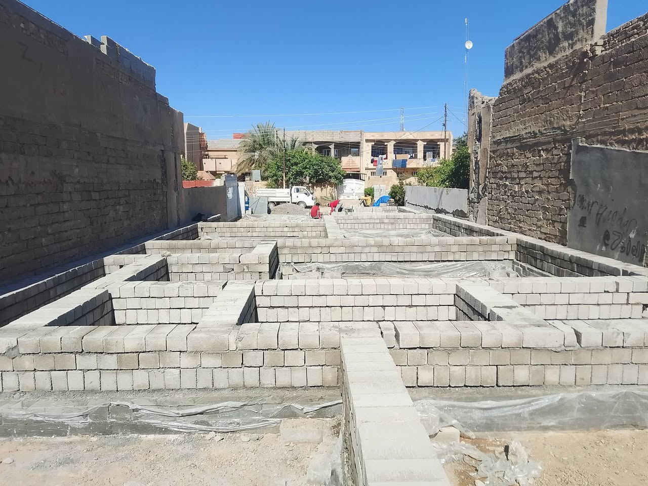 تم بحمد لله مباشره وضع. حجر الاساس 😍😍اشراف وتنفيذ احد المنازل في تكريت القادسيه من الصفر ) مقاولات عامه بناء وتطبيك ارضيات وجدران وترميم المنازل تأسيس ماء ومجاري وتأسيس كهرباء ولدي كادر متكامل للمشاريع  ✨تصميم-تنفيذ-اشراف-استشارات هندسية✨
من الفكرةالاولى لآخر حجر تفاصيل دقيقةونتائج تدوم 💯 للاستفسار الاتصال او مراسله. واتساب ***********
