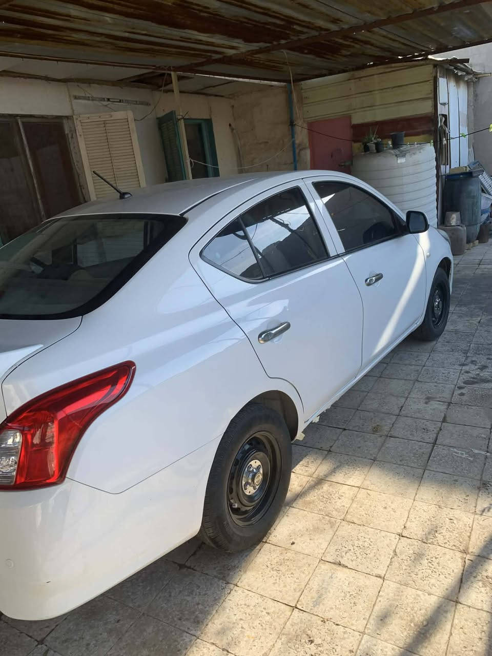 السلام عليكم سني هندي موديل 18 ماشيه 73 الف سياره نضيفه بيها صبغ ربع البنيد وطخه بالدوسه باقيه ع وضعها شماليه بسمي
مكانها بغداد السعر 105 بيها مجال قليل
***********
