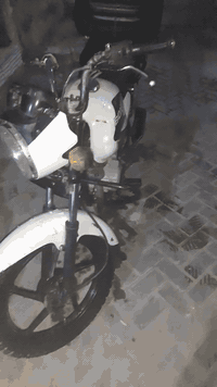 سلام عليكم بوكسر كلاسك 2021 للبيع دراجه كامله يرادله شوي ترتيب كهربائيات كله شغاله لايت زنون نهار سعر 800 وبيه مجال مكاني مدينة الصدر ***********
