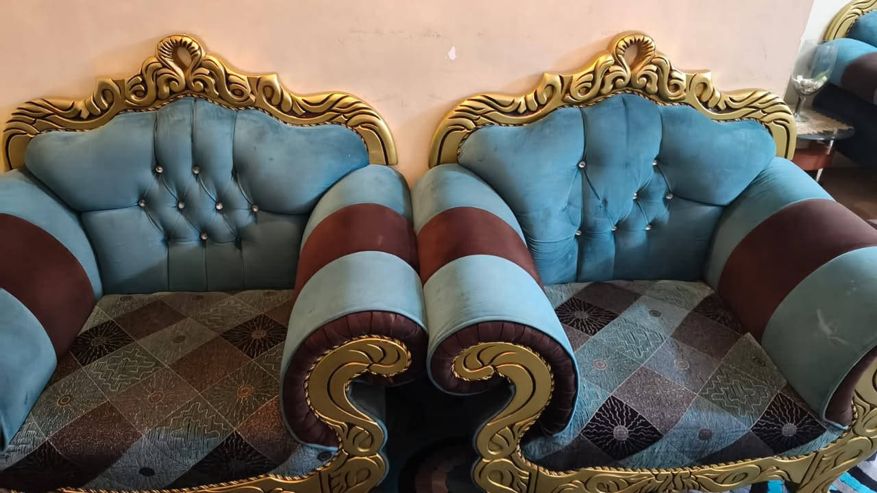 السلام عليكم اريد ابيع هذا التخم ملكي مابيه اي شي نضيف بس نسد المكان اخذ مساحه الصاله بمليون وبيه مجال وعندي زوج ثريات وزوج براكتات ب 300وبيهم مجال مكاني اعلام السيديه والي يشتري مااقصر ويه


**إذا كنت صاحب هذا الإعلان وتريد حذفه لأي سبب، رجاءا أرسل رسالة إلى الدعم الفني**