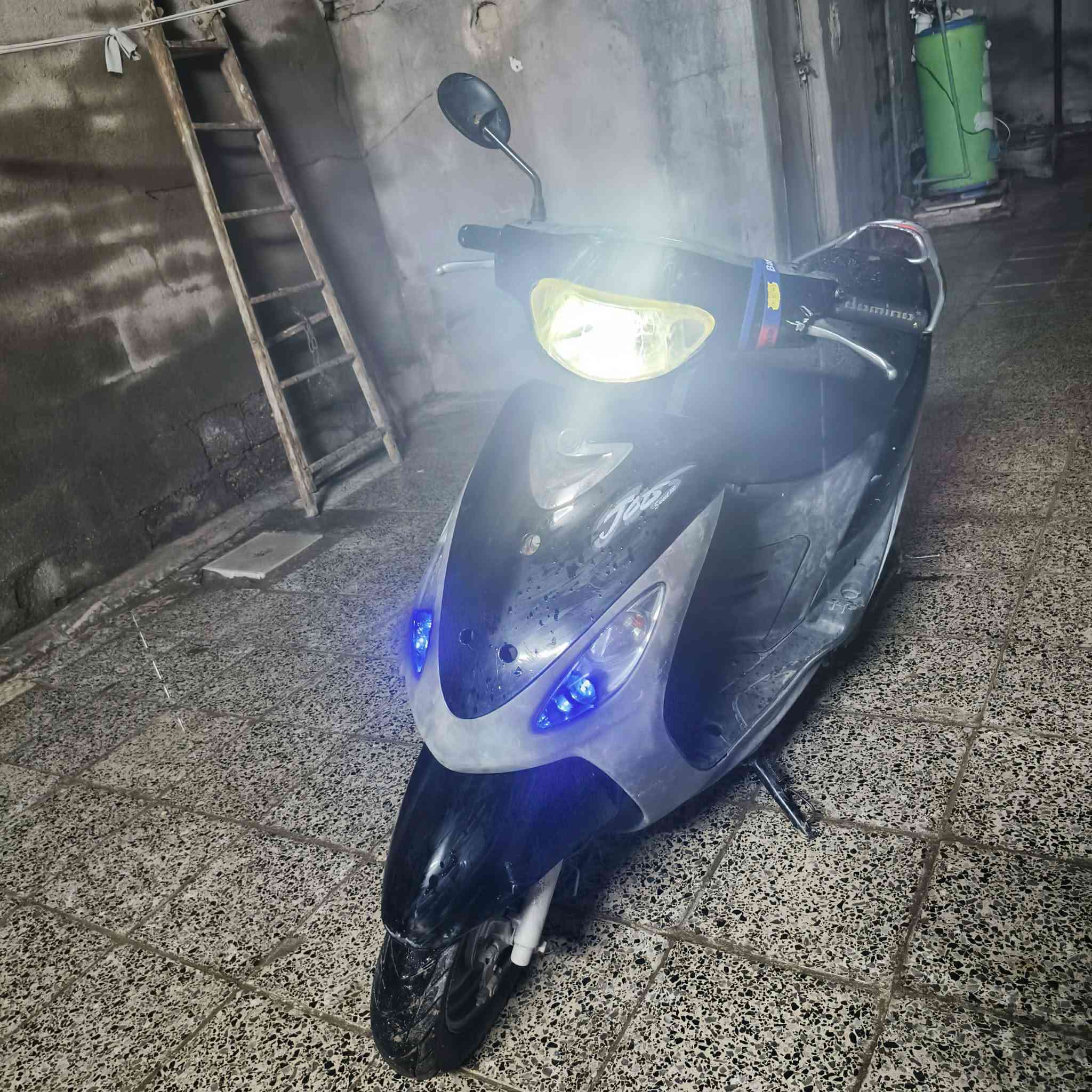 ماكس قجمة للبيع مابيهة اي نقص كلشي شغال بيها ولا مفتوحه مكفوله الدراجه من التاير للتاير سعر 375  رقمي واتس اب ***********
