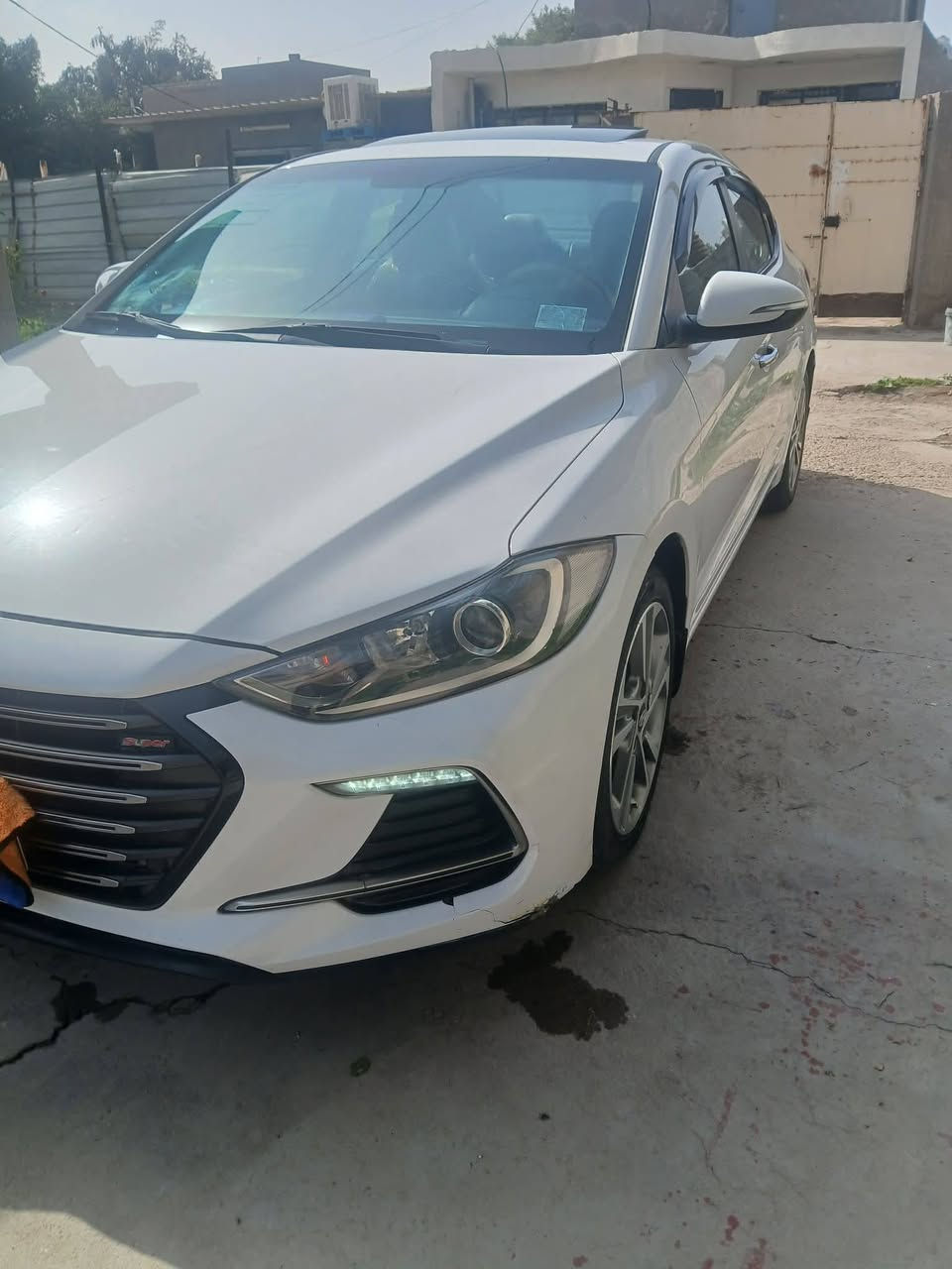 السلام عليكم حبايب النترا سوبر ٢٠١٨ خليجي السيارة رقم بغداد الجديد السيارة بيهة جاملغ الخلفي مصبوغ جهه السايق وبيهة دوسة عكس السايق بعدهة ع وضعهة ما معدلة  ماشيه ١٦٦ محرك كير تدفه منضومه تبريد جديده العنوان الدوره هور رجب مكلف بالنشر للستفسار اكثر اتصلو ع صاحب السيارة السعر ١٤٧ وبيهة مجال ما اجاوب ماسنجر الاتصال *********** او***********
